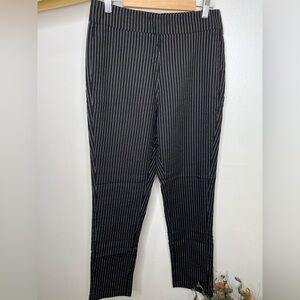 Who What Wear Black with White Pin Stripes Pull on Pants